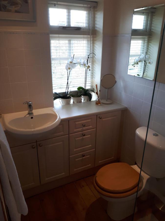 Court Barn Cottage B&B 버워시 외부 사진